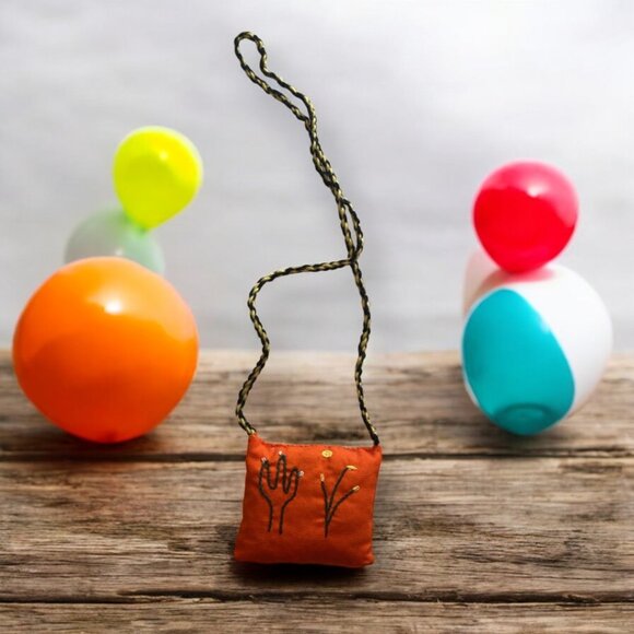 Worsted Necklace with Desert Essences – Seri Mysticism - Picture 1 of 3